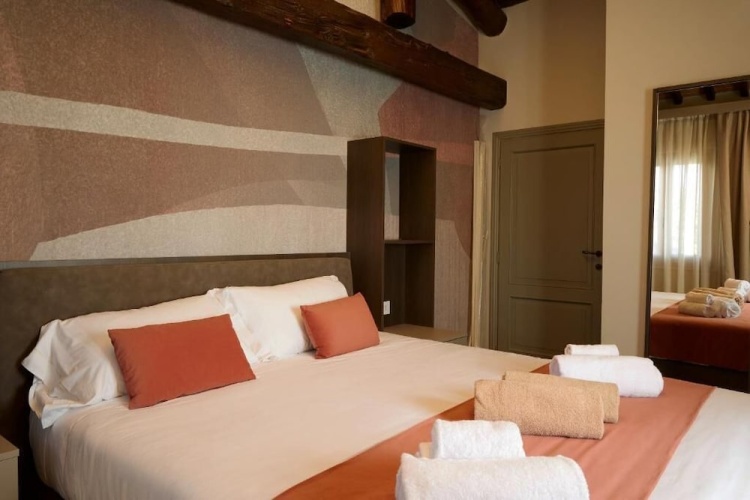 Suite with balcony and with garden view