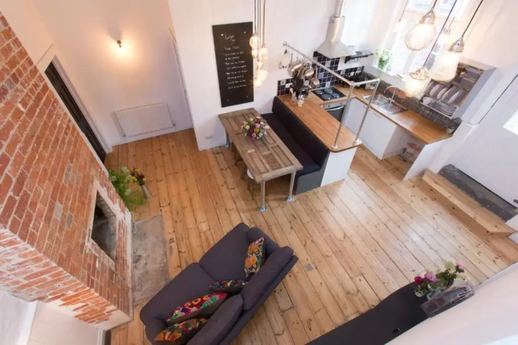 3 Bedrooms Apartment