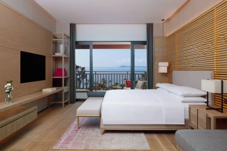 Grand Double room with balcony and with sea view