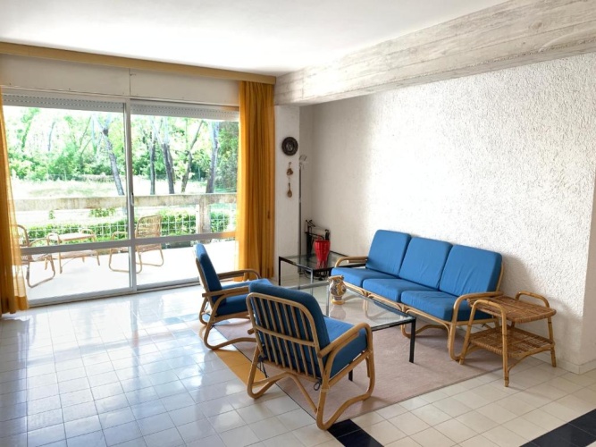 3 Bedrooms Apartment