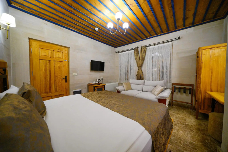 Cave Hotel Saksagan