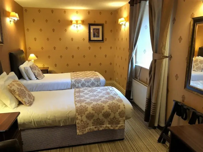 George Hotel