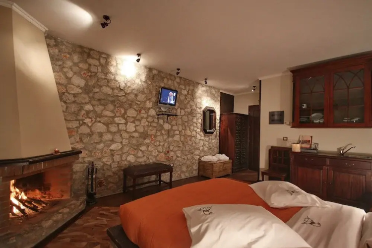 Aesko Resort