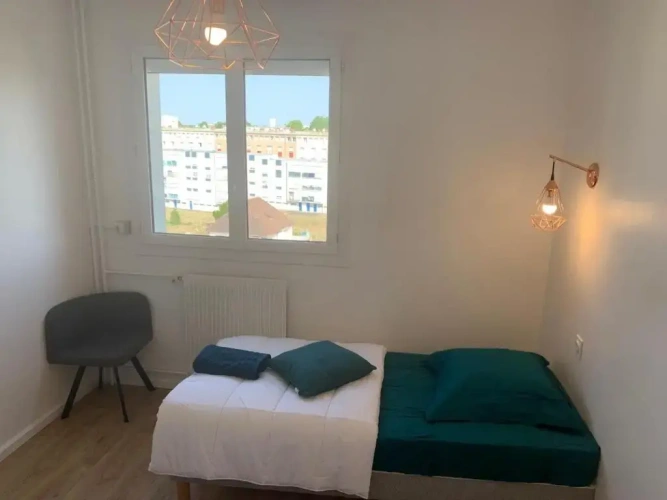2 Bedrooms Apartment