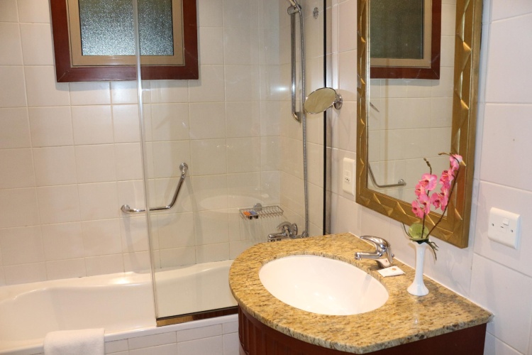 City Seasons Suites Dubai photo 30
