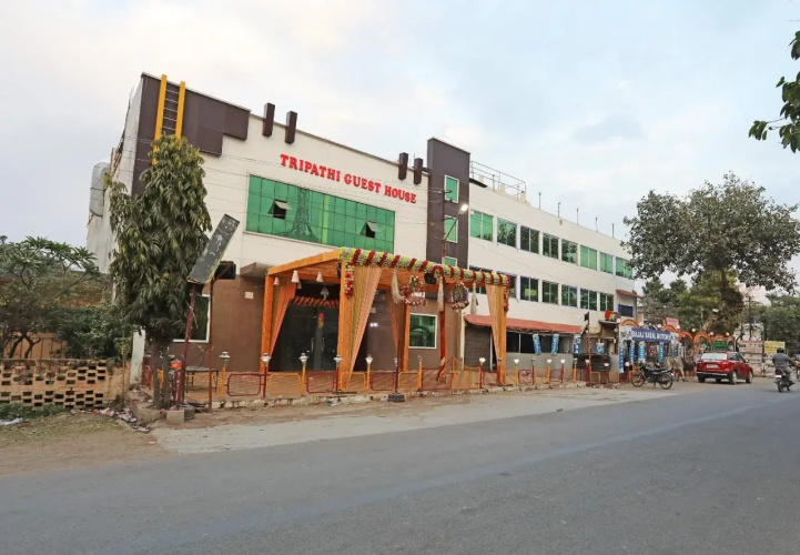 Tripathi Guest House by OYO Rooms