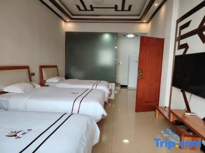 Standard Triple room with river view