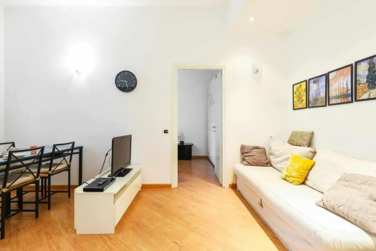 SV18C Charming modern flat S Ambrogio