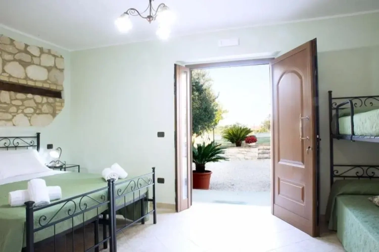 Triple room with garden view