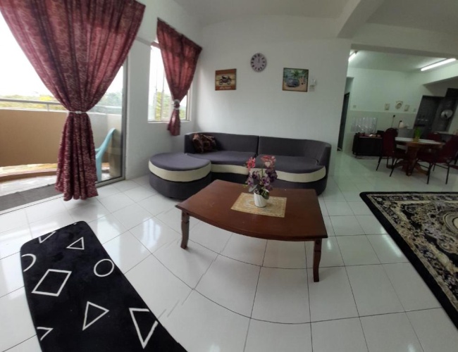 2 Bedrooms Apartment