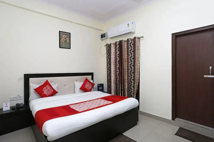 OYO 5424 Pushpanjali Residency