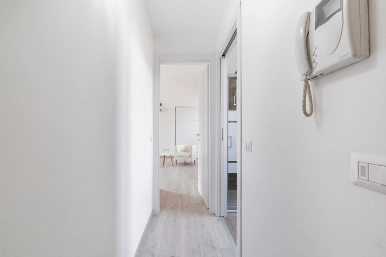 Maciachini Renovated Studio!