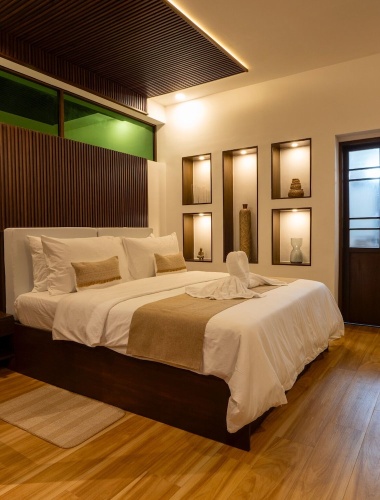 Deluxe Villa with balcony and with partial sea view