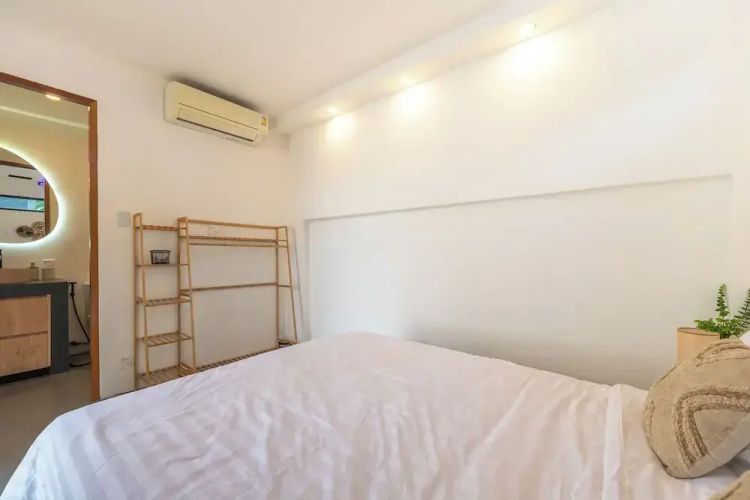 Stylish Rooftop Pool Villa Sea View V211