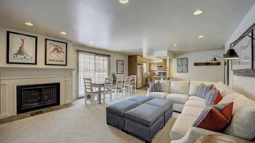4 Bedrooms Cottage with balcony