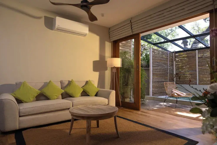 Ara by Colombo Villas