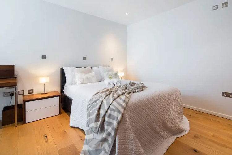 Hyde Park Luxe