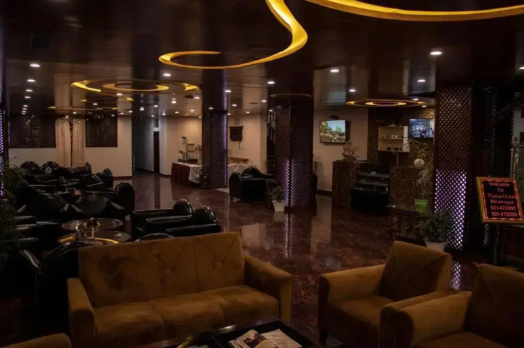 Ratna Hotel