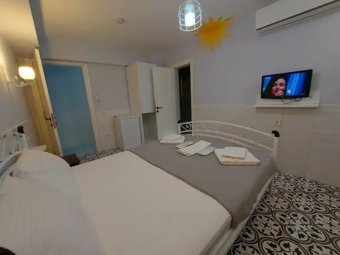 Economy room