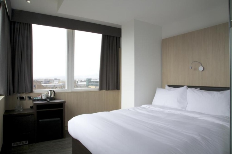 Z Superior Double room