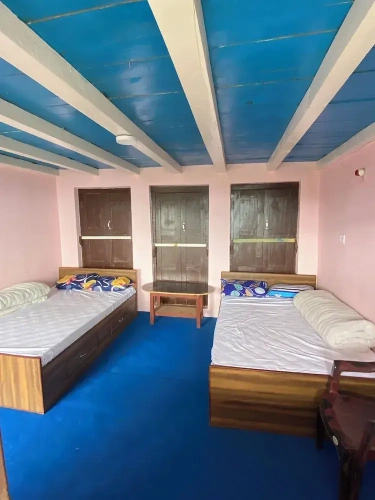 6 Bedrooms Bed in Dorm with mountain view