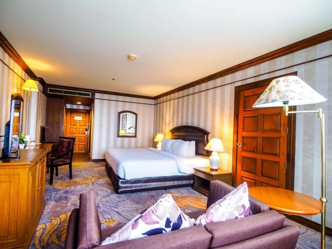 Twin Lotus Hotel