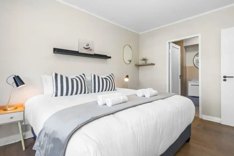 Mayfair Luxury 212