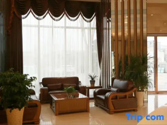 Yacht Holiday Hotel