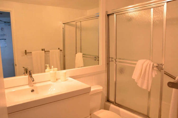 Newpoint Miami Beach Apartments photo 12