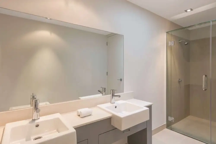 2 Bedrooms Premier Apartment with balcony