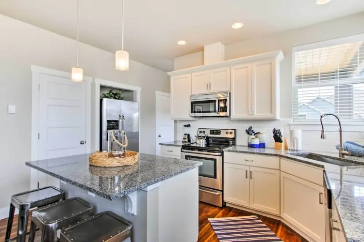 2 Bedrooms Cottage