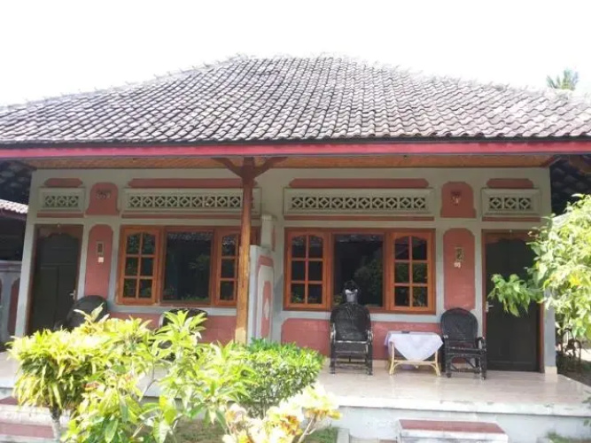 因陀罗普拉酒店(Indra Pura Hotel)
