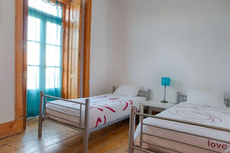 Standard Twin room with balcony