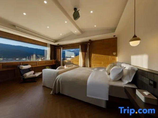 Deluxe Double room with mountain view