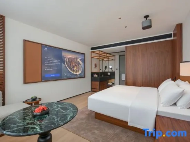 Deluxe Double room with view