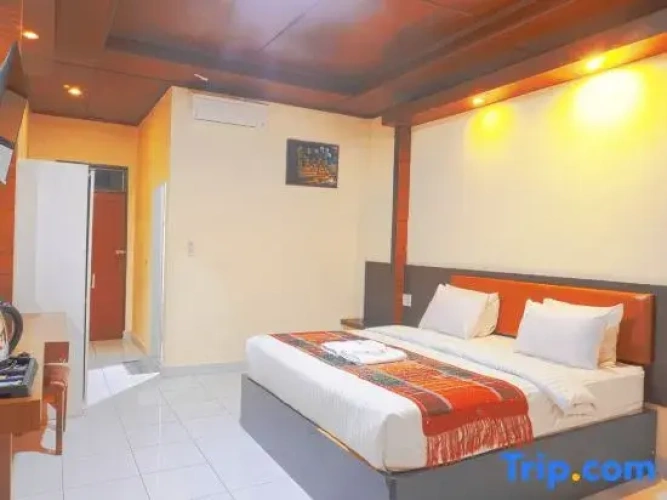 Deluxe room with lake view