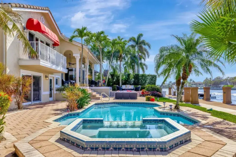 Serenity Villa Water Front