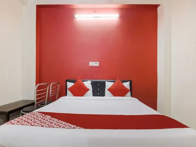 Ravi Palace by OYO Rooms