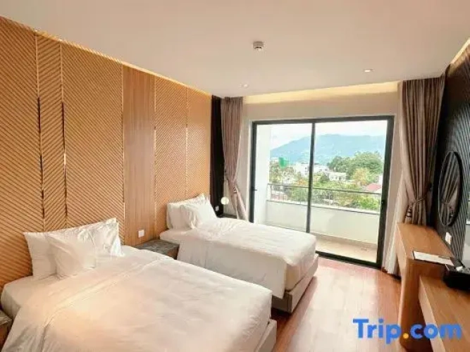 Twin Suite with mountain view
