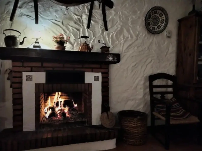 3 Bedrooms Cottage