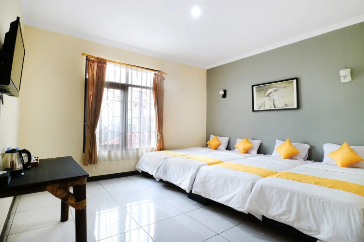 Saung Balibu Hotel