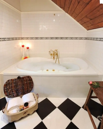 1 Bedroom Standard Suite