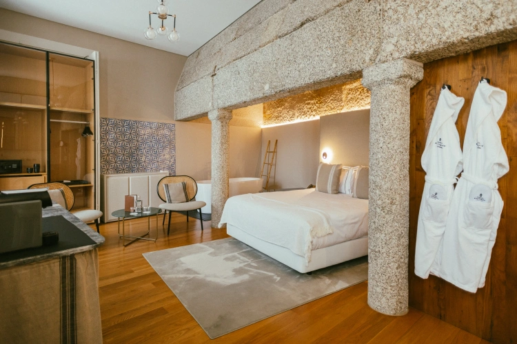 Premier room