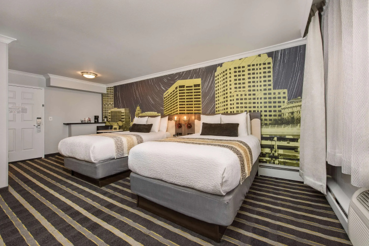 Best Western PLUS Milwaukee West