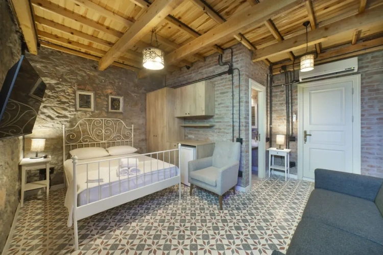 Standard Triple Family room