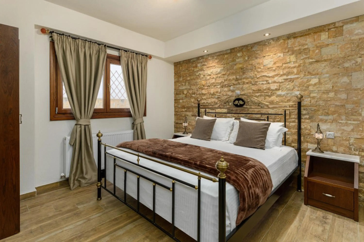 Arxontariki Suites