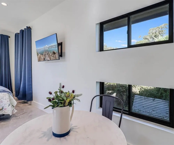 Cape Town 6031rpg 11 Bedroom Home by RedAwning