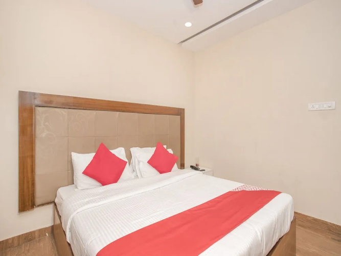 OYO 10722 Simera Service Apartments
