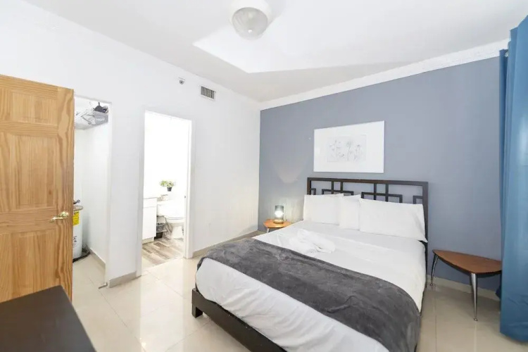 Ocean Drive Apartments