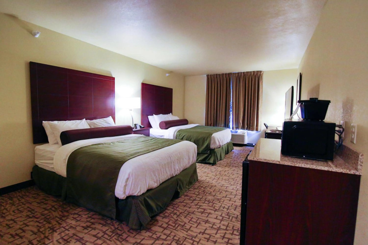 Cobblestone Hotel & Suites – Devils Lake